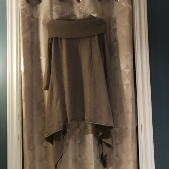 Flowy Sweater - Picture 3 of 4